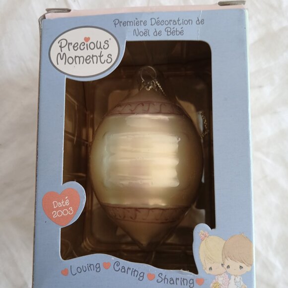 Precious Moments 2003 Baby's First Christmas ( Christmas Tree Decoration ) - Picture 4 of 8